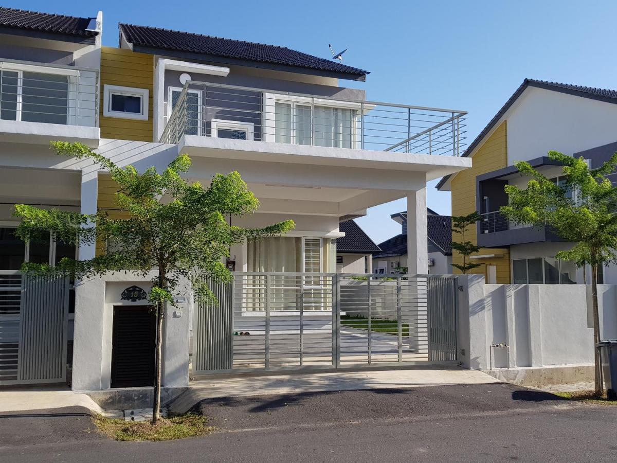 Selendang In Krubong Near Std Hang Jebat, Mitc & Utem Malacca Luaran gambar
